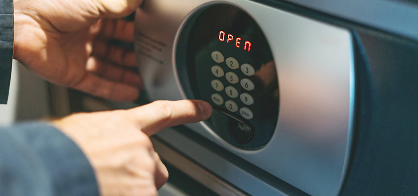Cash Safe Openers in Highland, California